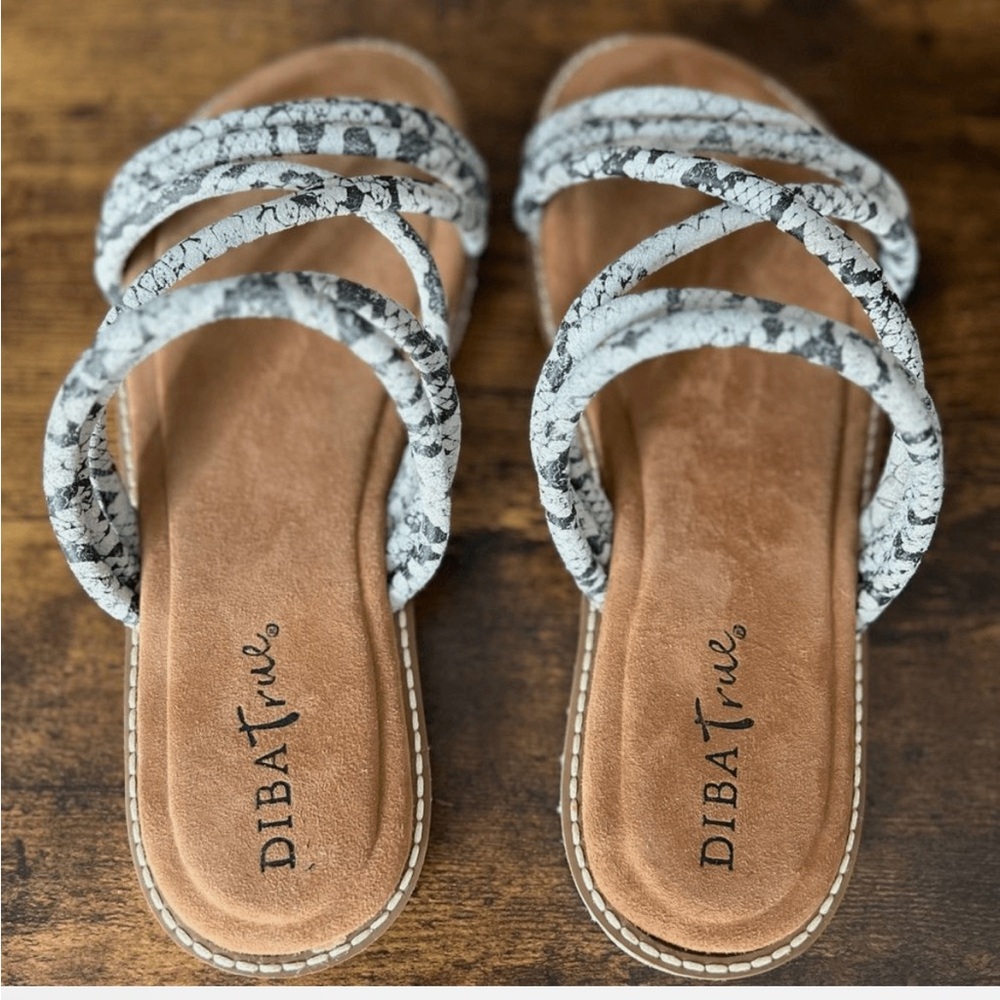 NIB Diba True Cedar Cove Snake Print Slip On Sandal Size 8.5 and 9